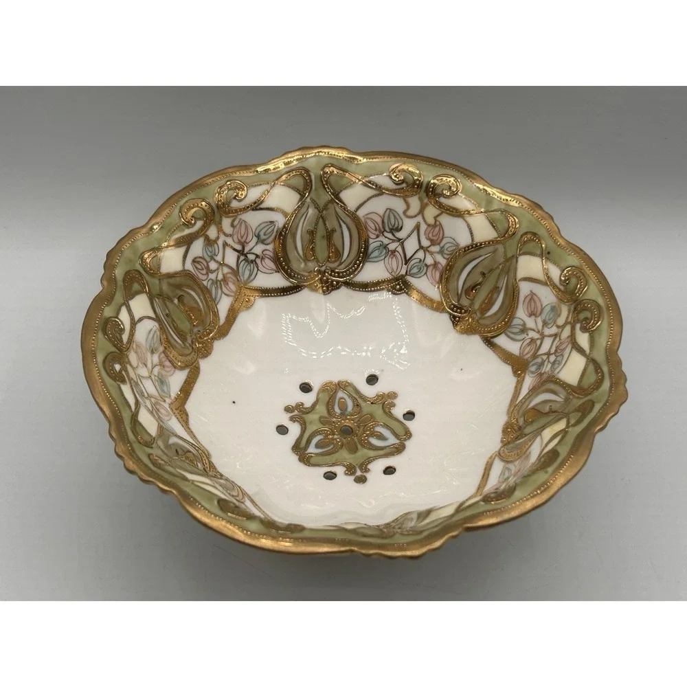 Vintage Nippon Footed Berry Bowl With Hand Painted Gold Gilt & Floral Design